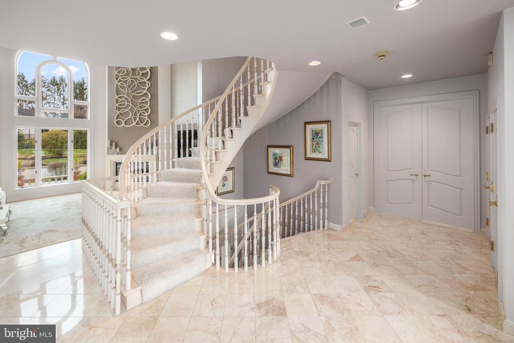 4250 RAYNESSA COURT