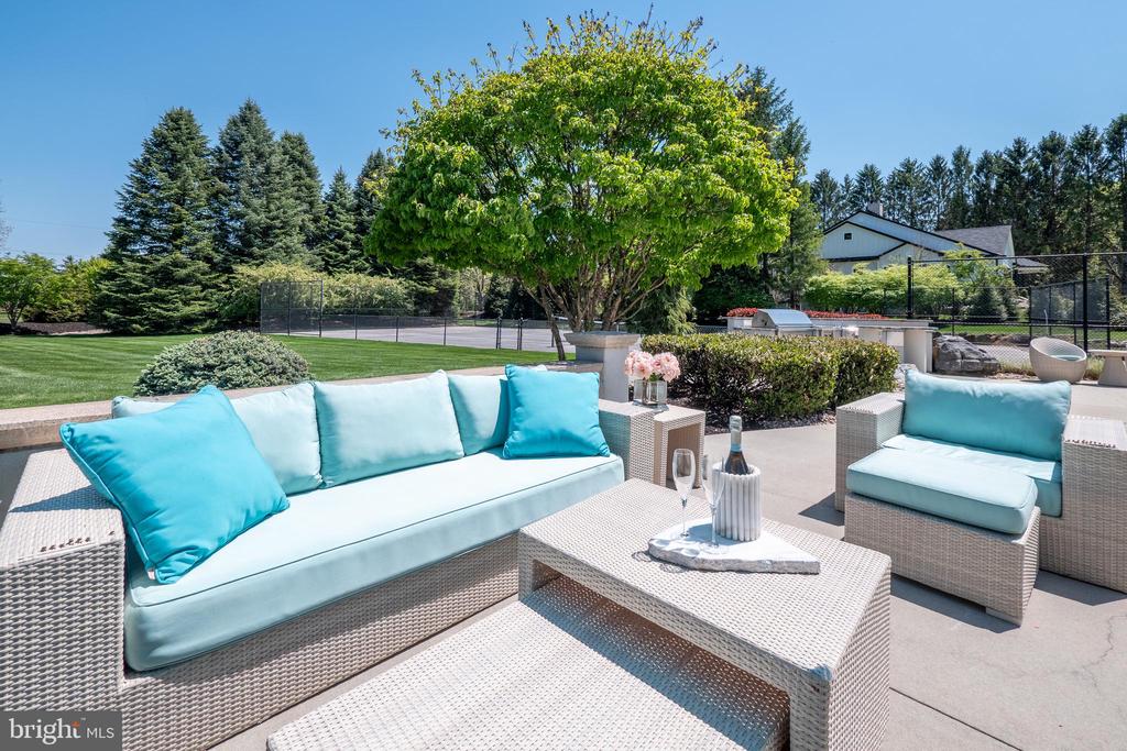 4250 RAYNESSA COURT