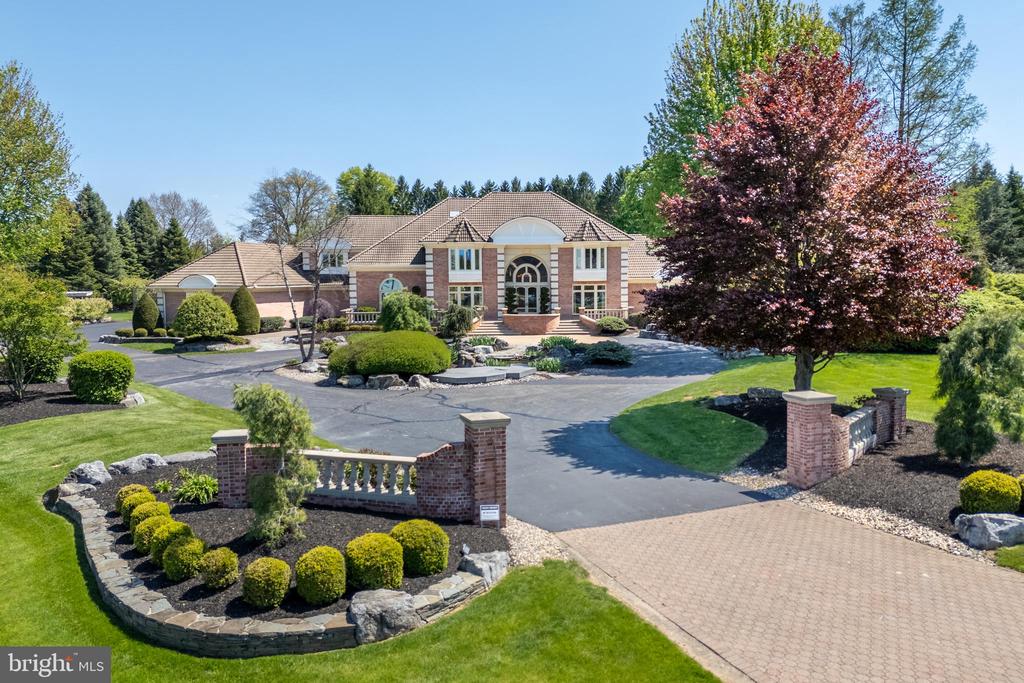 4250 RAYNESSA COURT