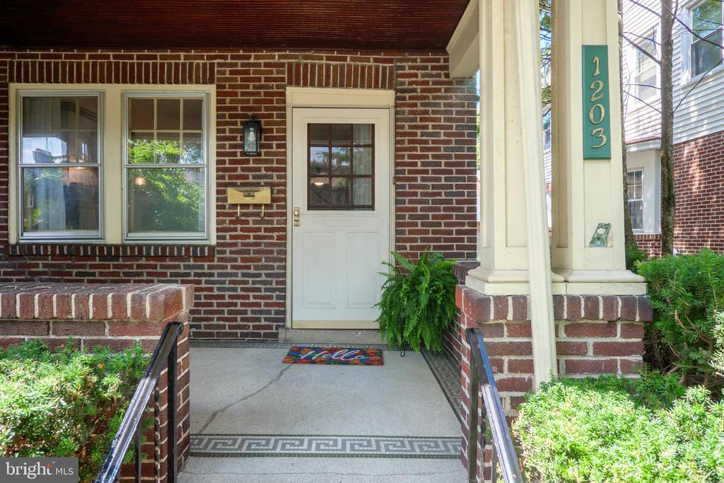1203 N NEW STREET
