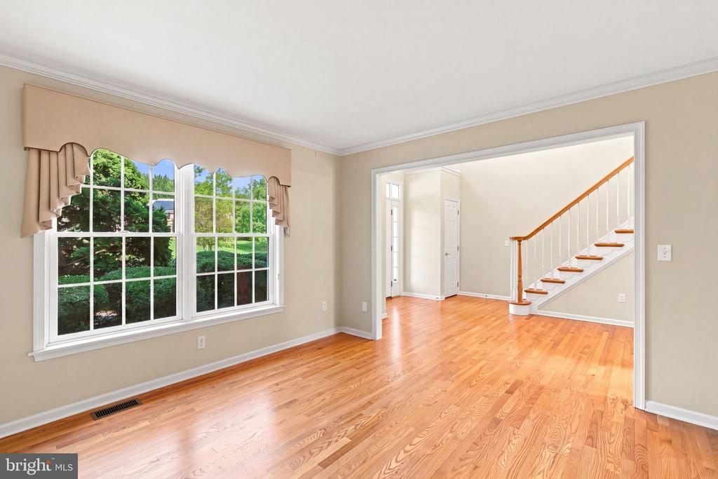 1572 SURREY ROAD
