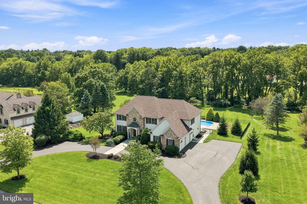 1572 SURREY ROAD