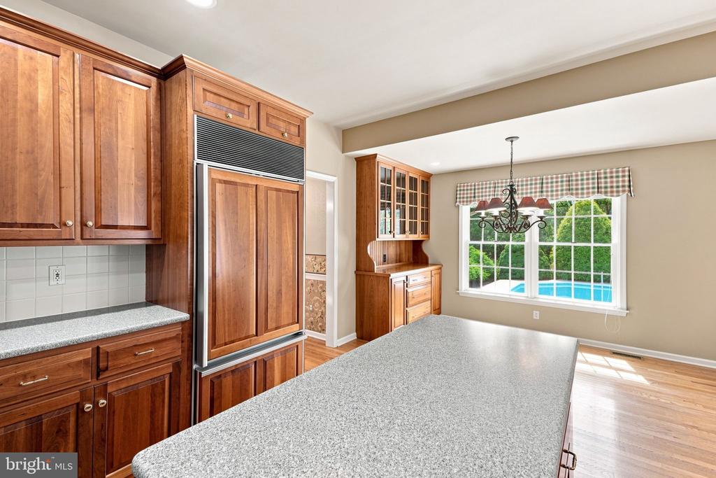 1572 SURREY ROAD