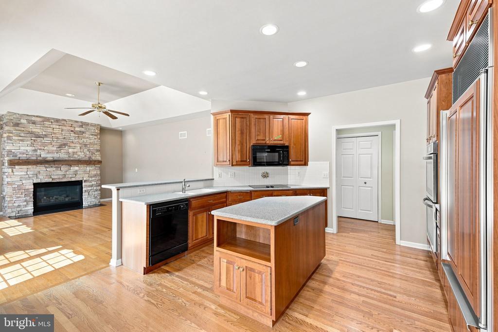 1572 SURREY ROAD