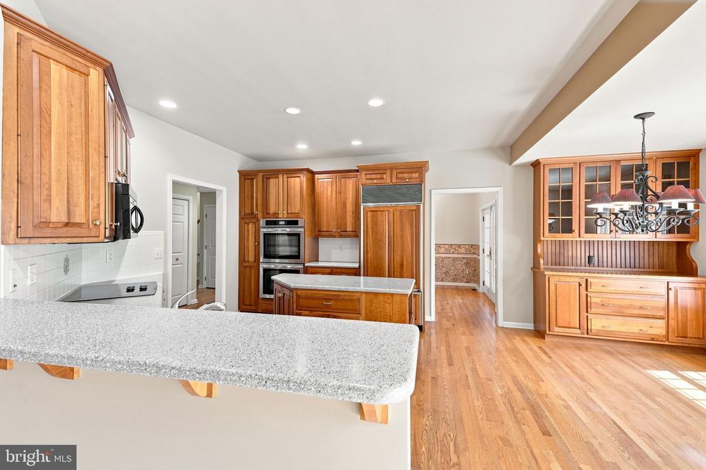 1572 SURREY ROAD