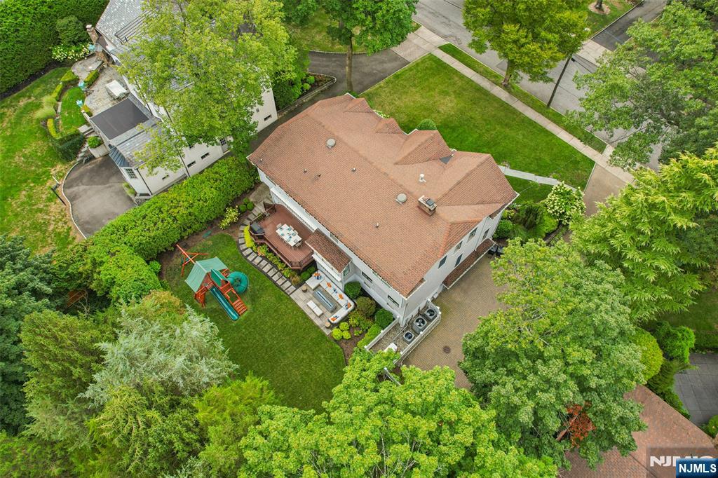 237 Mountain Avenue
