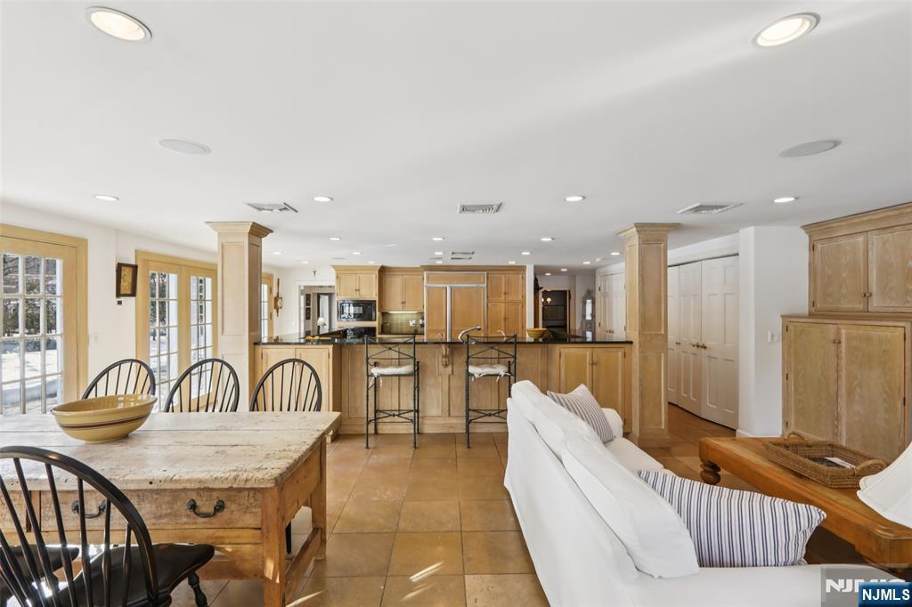 164 E Saddle River Road