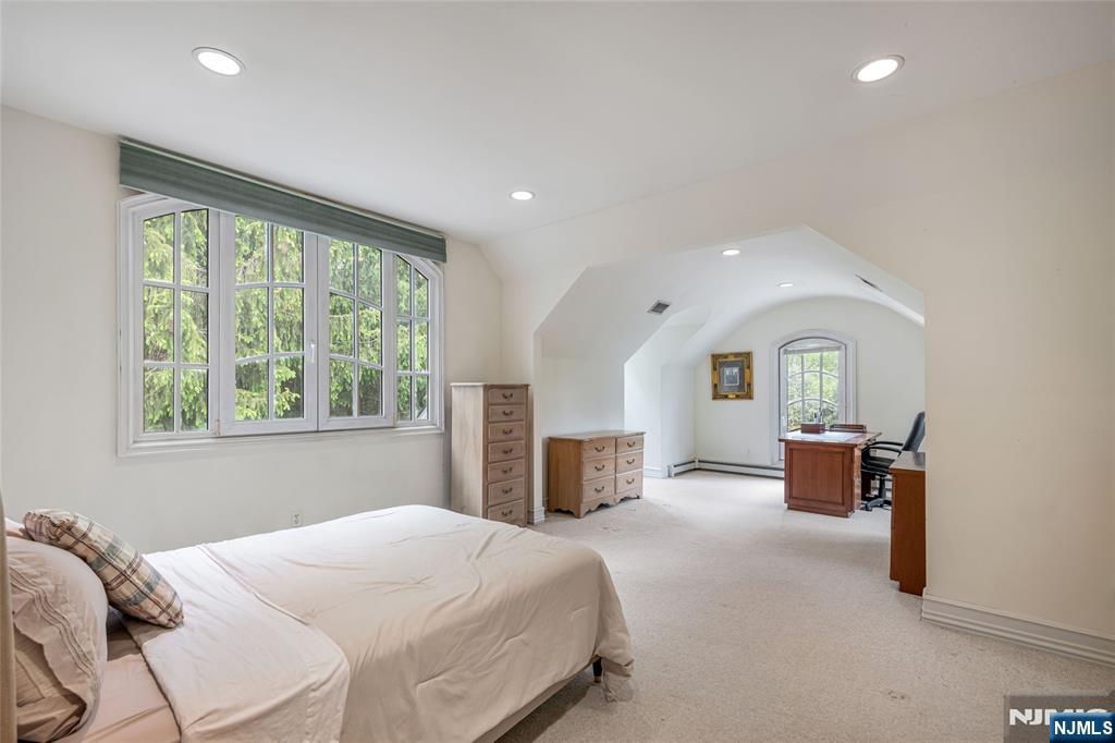 4 Hetzel Drive