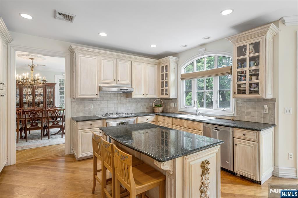 4 Hetzel Drive