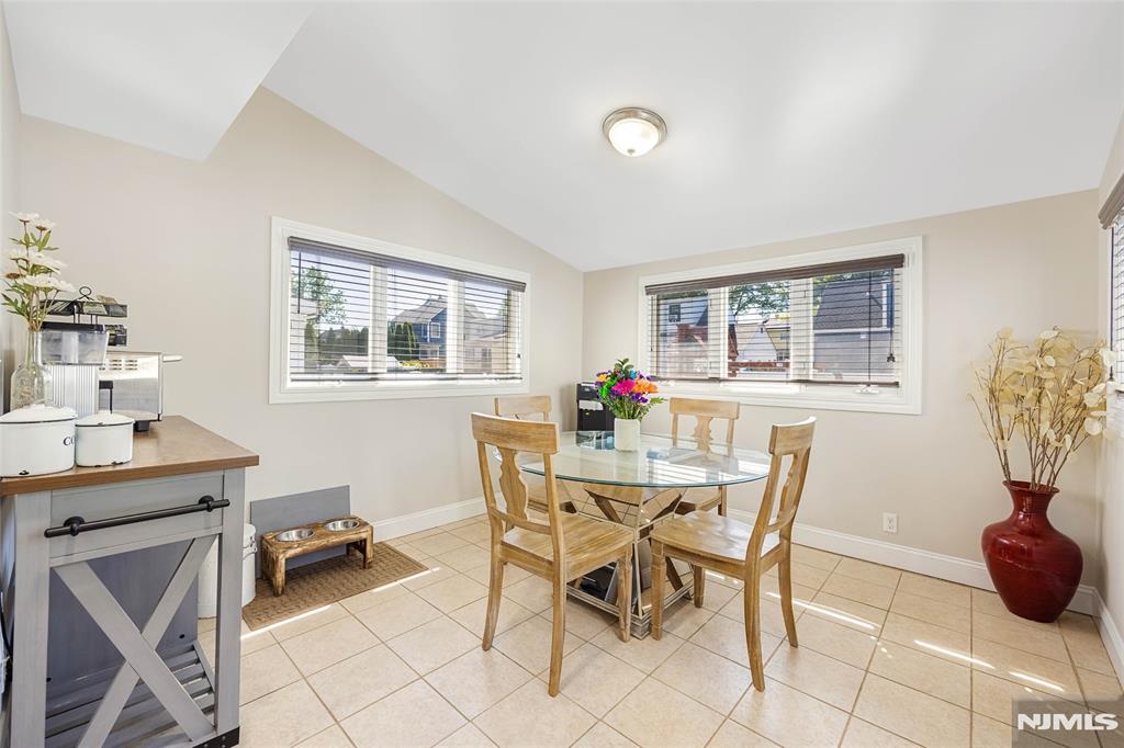 739 Lincoln Avenue