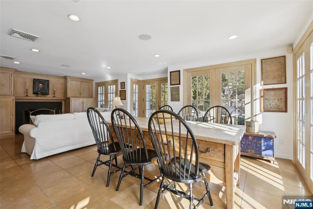 164 E Saddle River Road