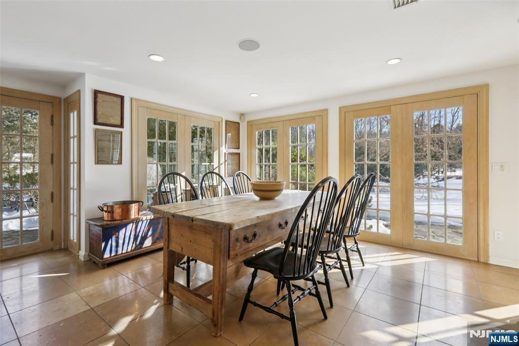 164 E Saddle River Road