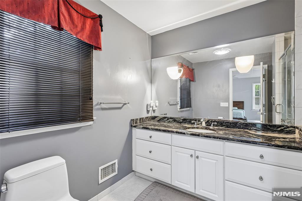 12-22 Sumner Place