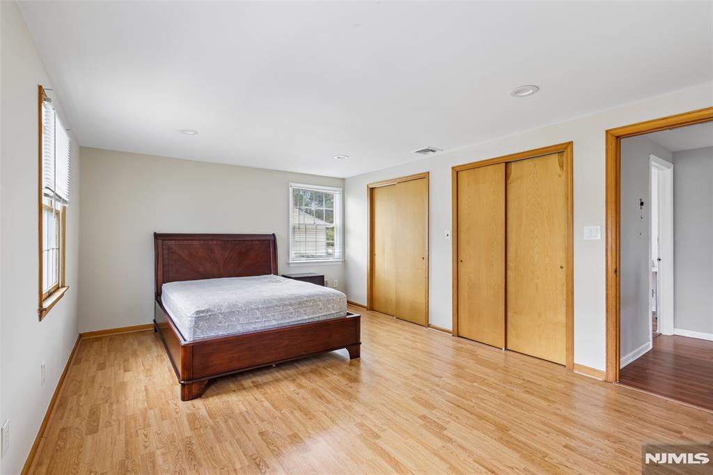 12-22 Sumner Place