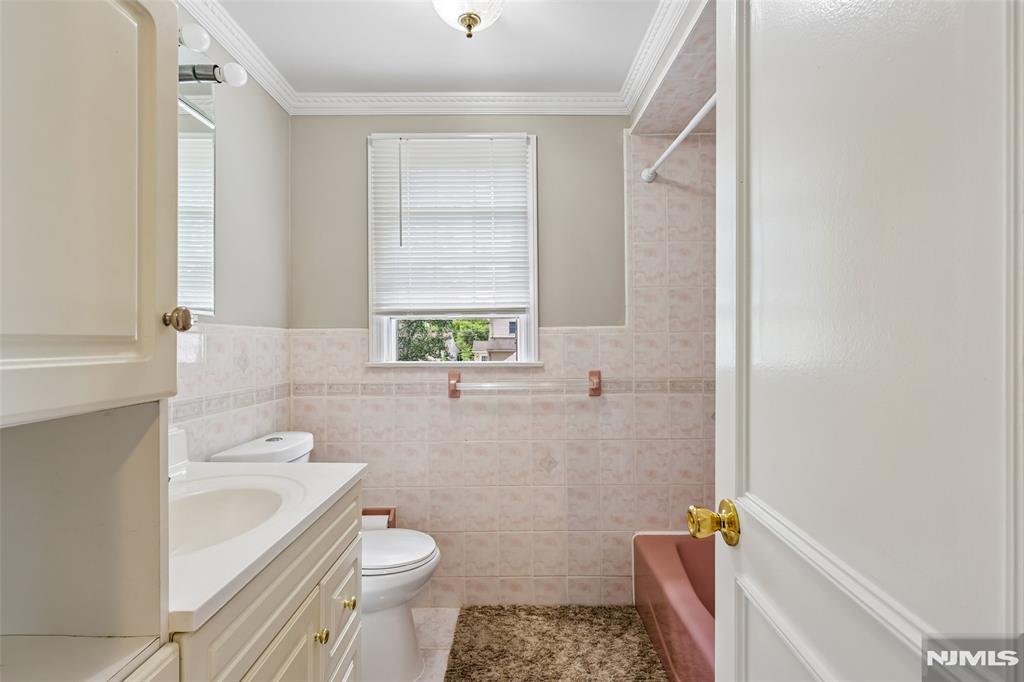 12-22 Sumner Place