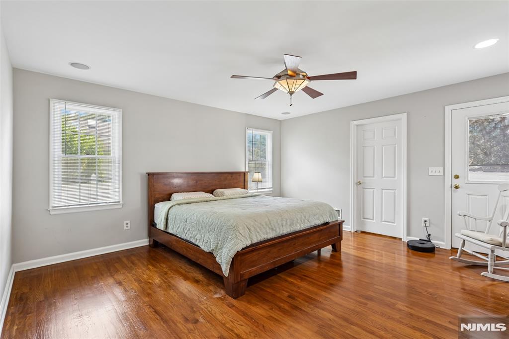 12-22 Sumner Place