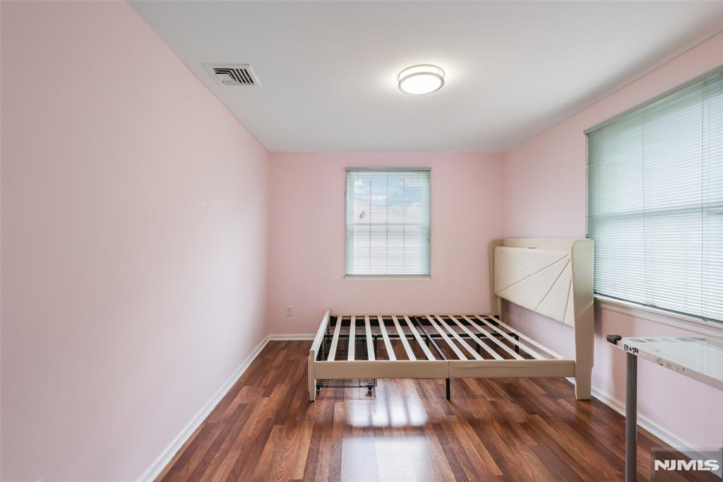 12-22 Sumner Place