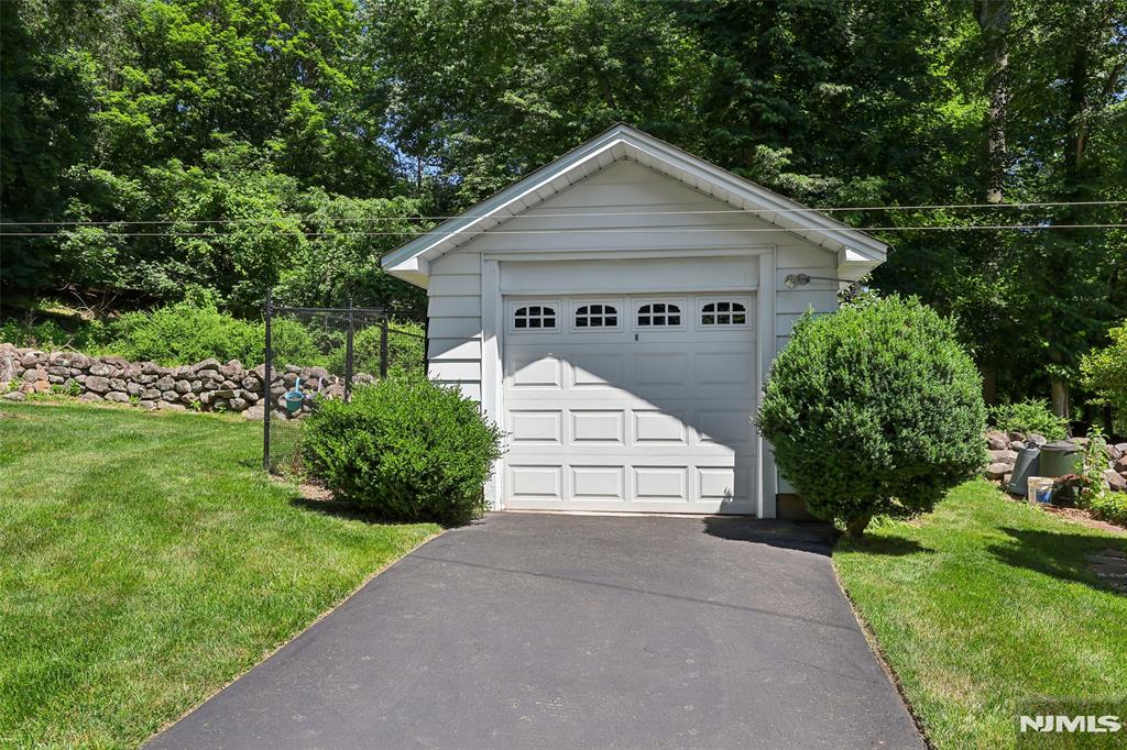 74 Woodland Road