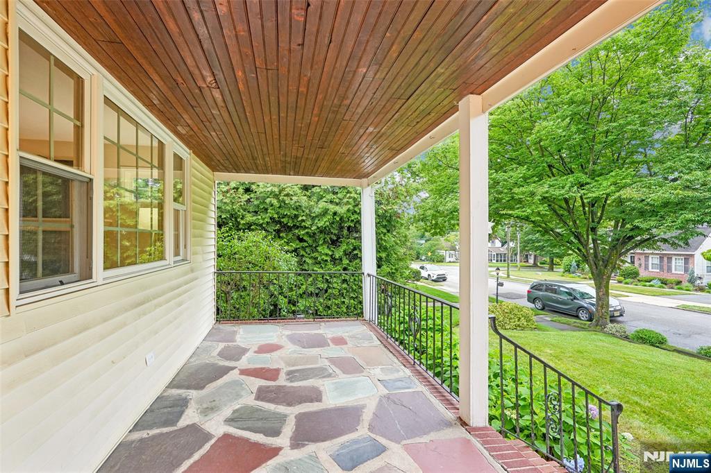445 Alpine Terrace