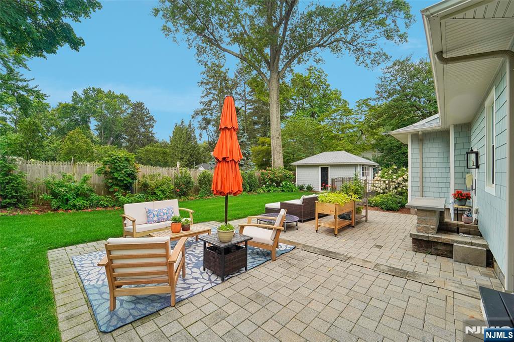 484 Spring Avenue