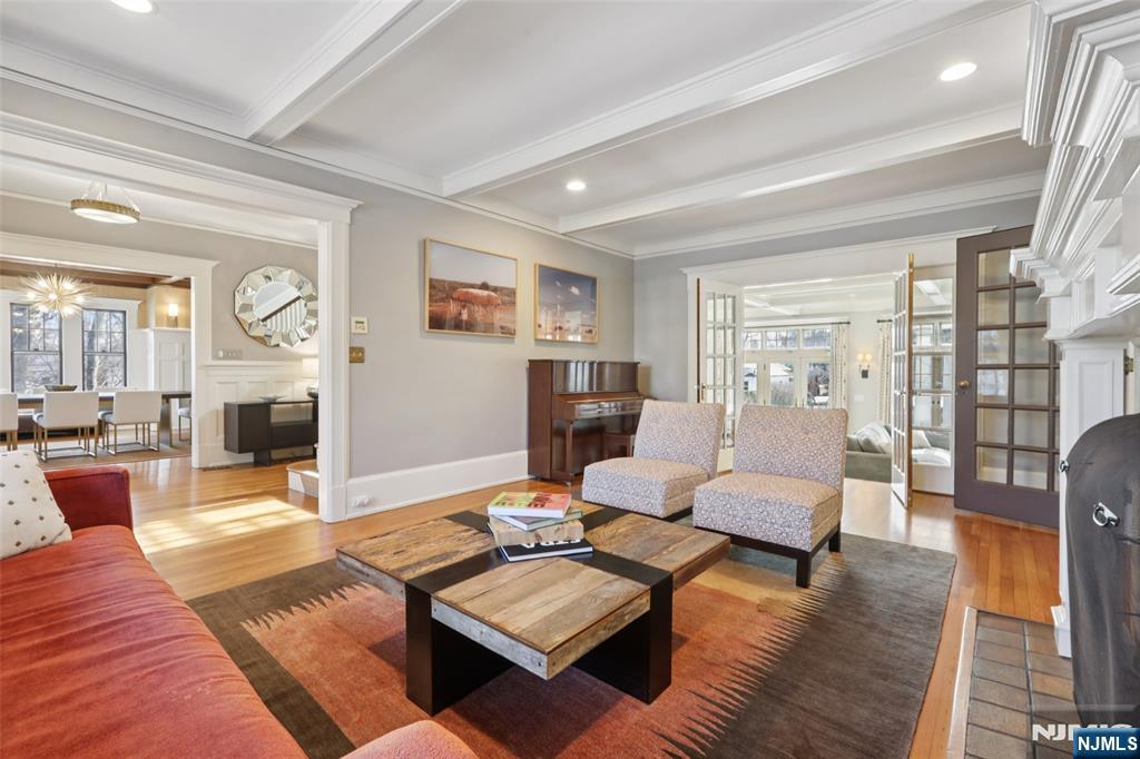 326 West End Avenue