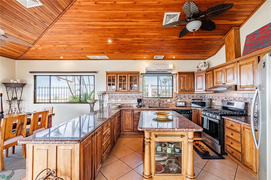 Casa Fiesta Pacific Heights