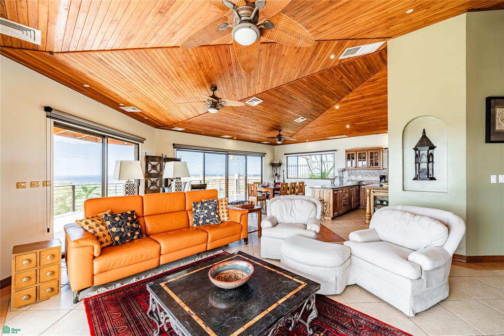 Casa Fiesta Pacific Heights