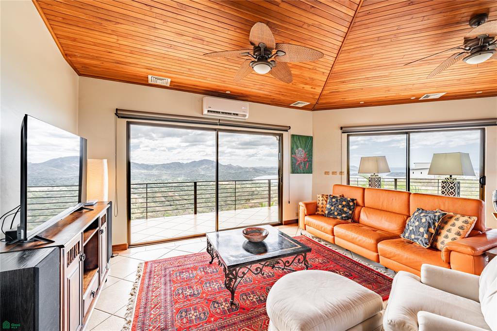 Casa Fiesta Pacific Heights