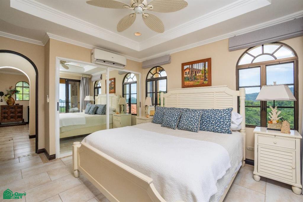 Casa Loro - Luxury Oceanview Estate