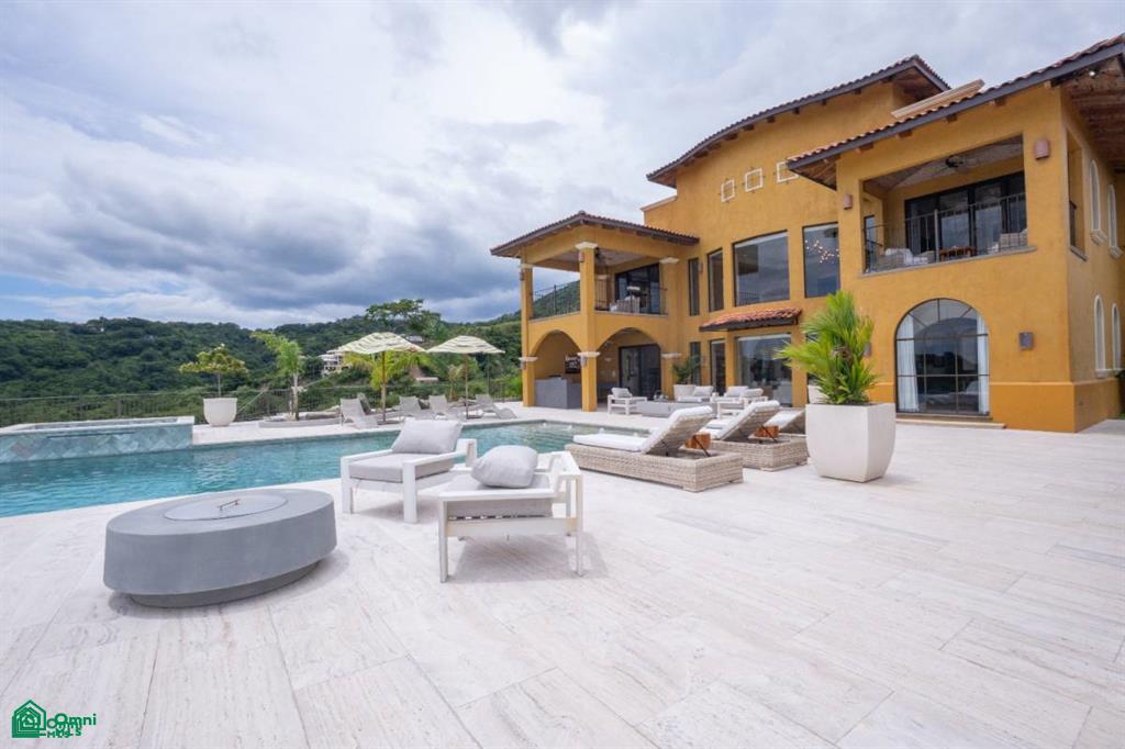 Casa Loro - Luxury Oceanview Estate