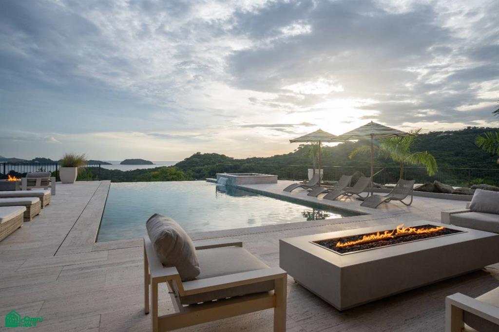 Casa Loro - Luxury Oceanview Estate