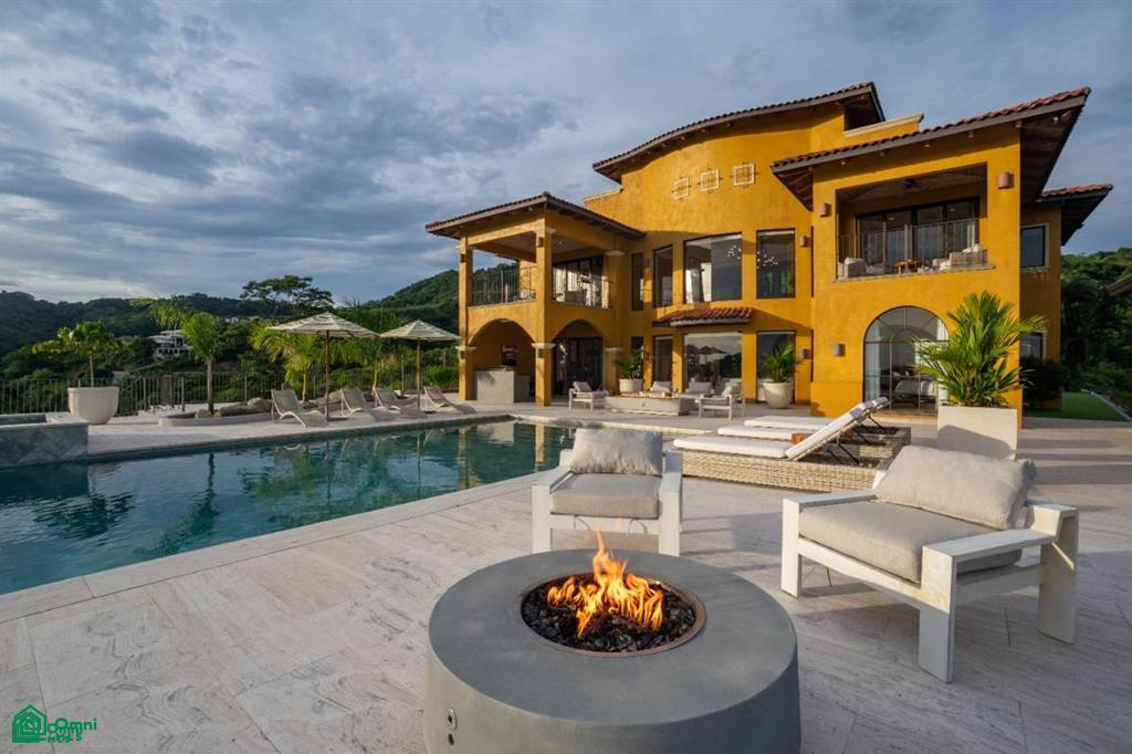 Casa Loro - Luxury Oceanview Estate