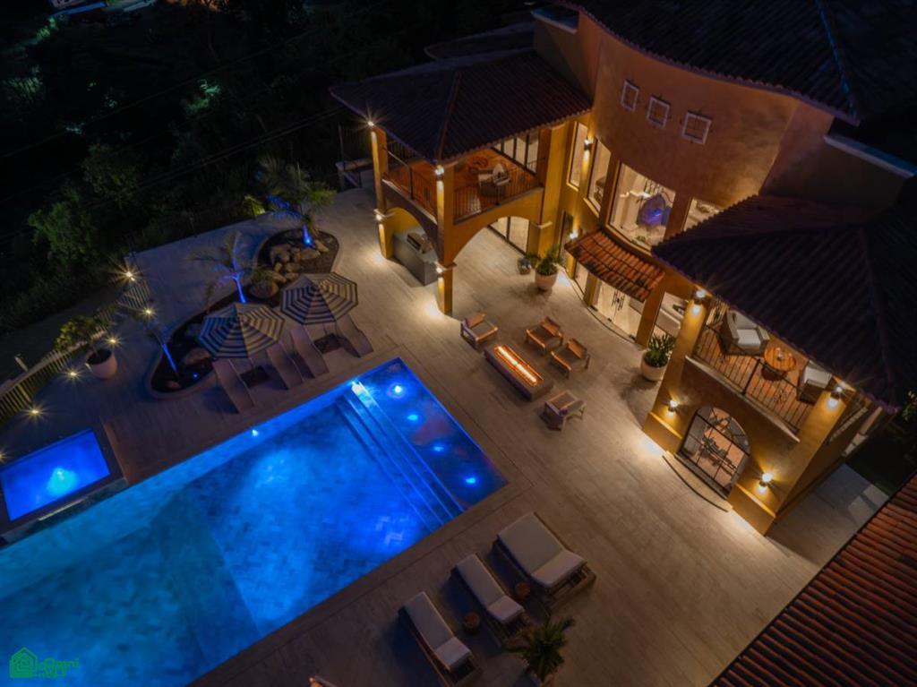 Casa Loro - Luxury Oceanview Estate