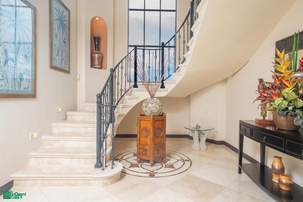 Casa Loro - Luxury Oceanview Estate