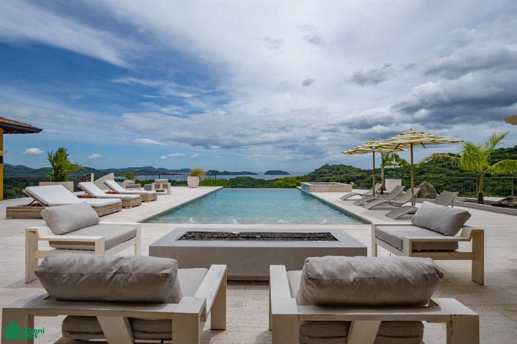 Casa Loro - Luxury Oceanview Estate