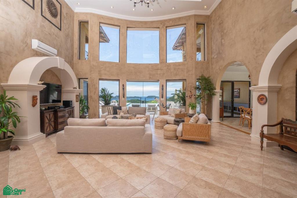 Casa Loro - Luxury Oceanview Estate