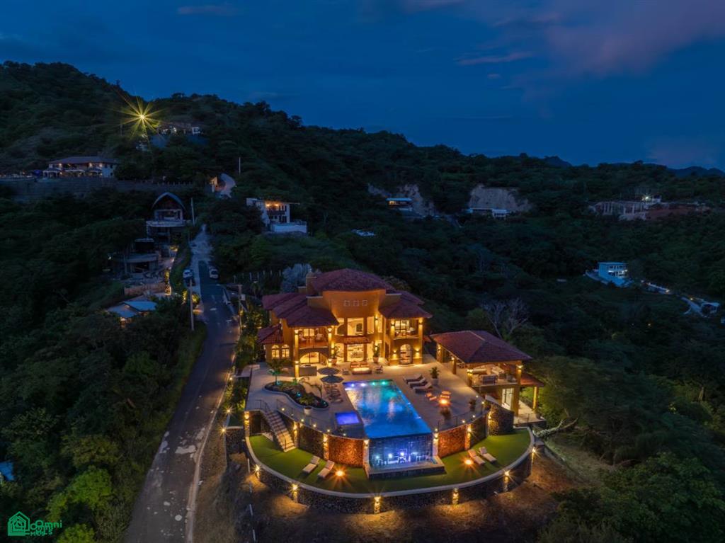 Casa Loro - Luxury Oceanview Estate