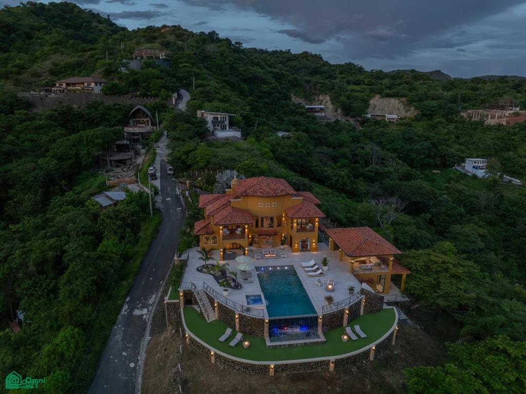 Casa Loro - Luxury Oceanview Estate