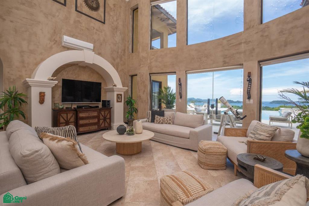 Casa Loro - Luxury Oceanview Estate