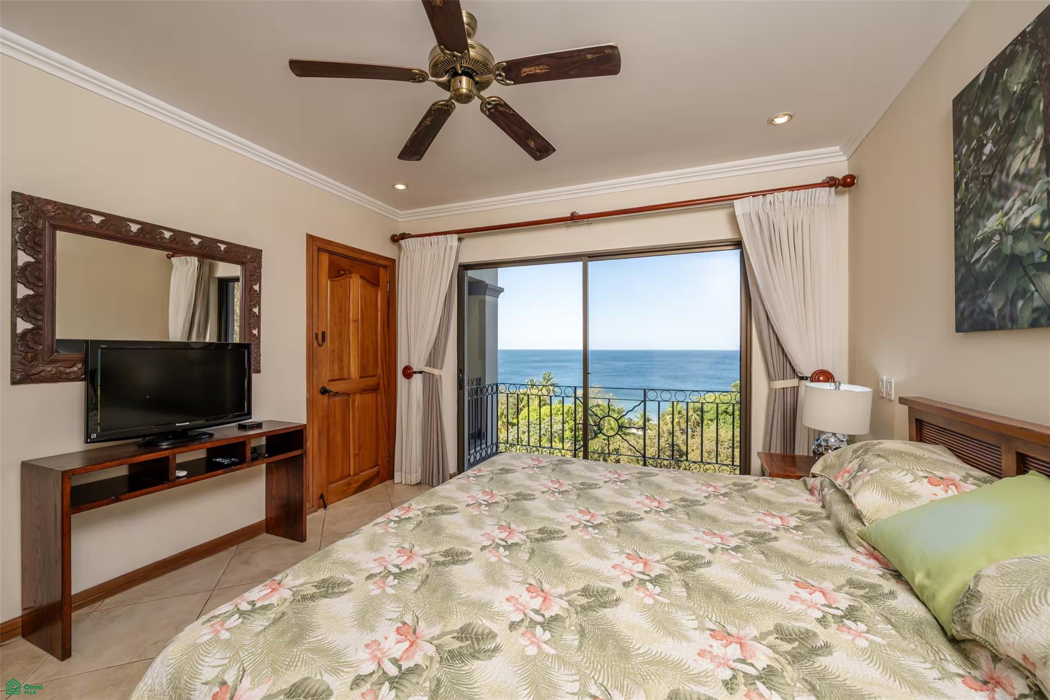 Oceanica 825, Playa Flamingo