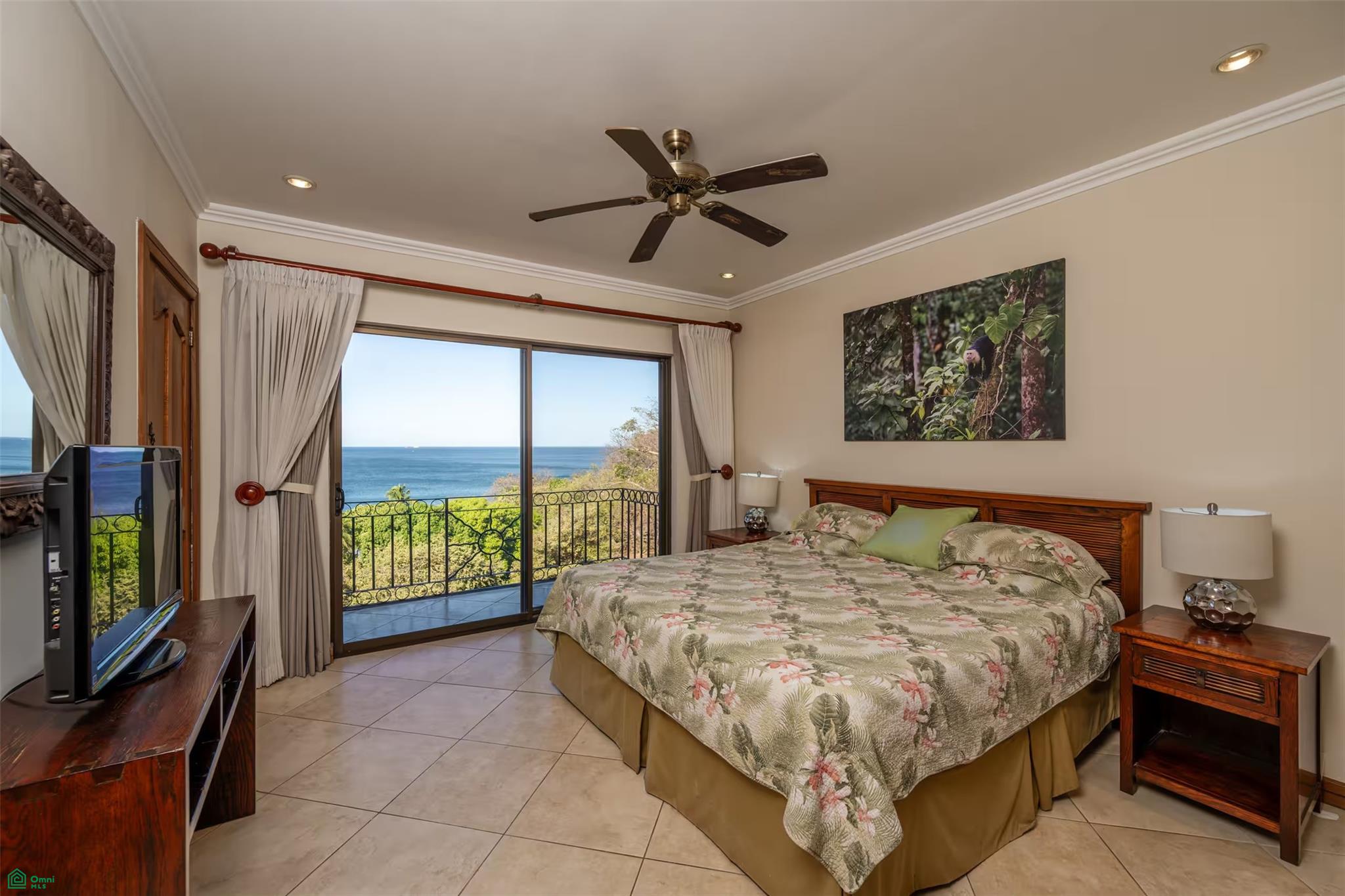 Oceanica 825, Playa Flamingo