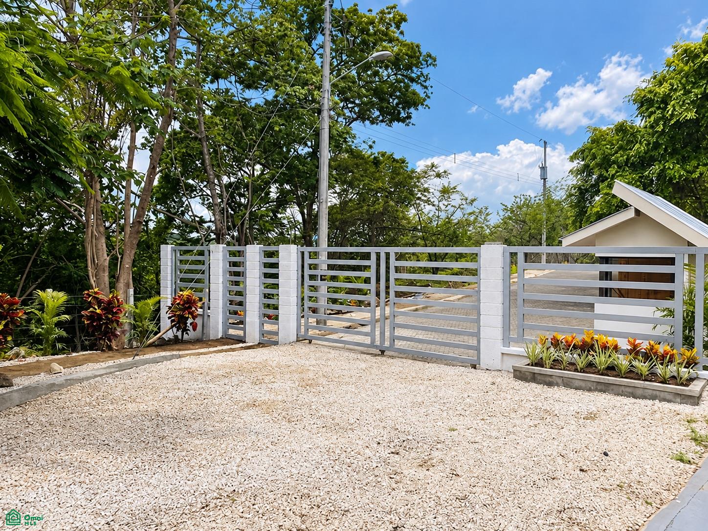 Home in Valle Escondido, Calle San Javier, Tamarindo