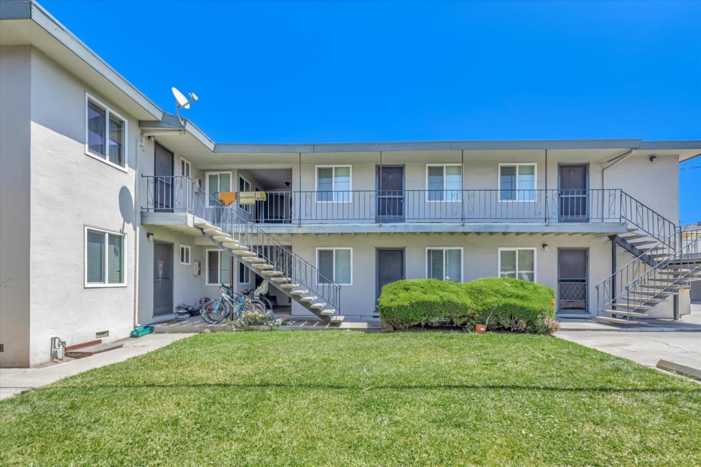 1350 Warburton AVE | 8 Units