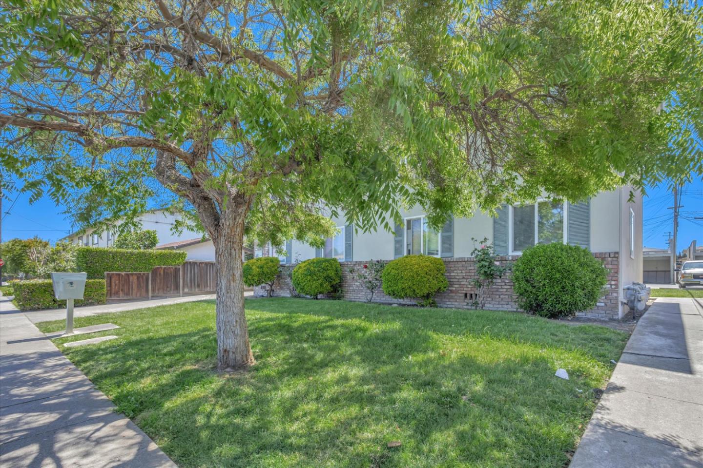 1350 Warburton AVE | 8 Units