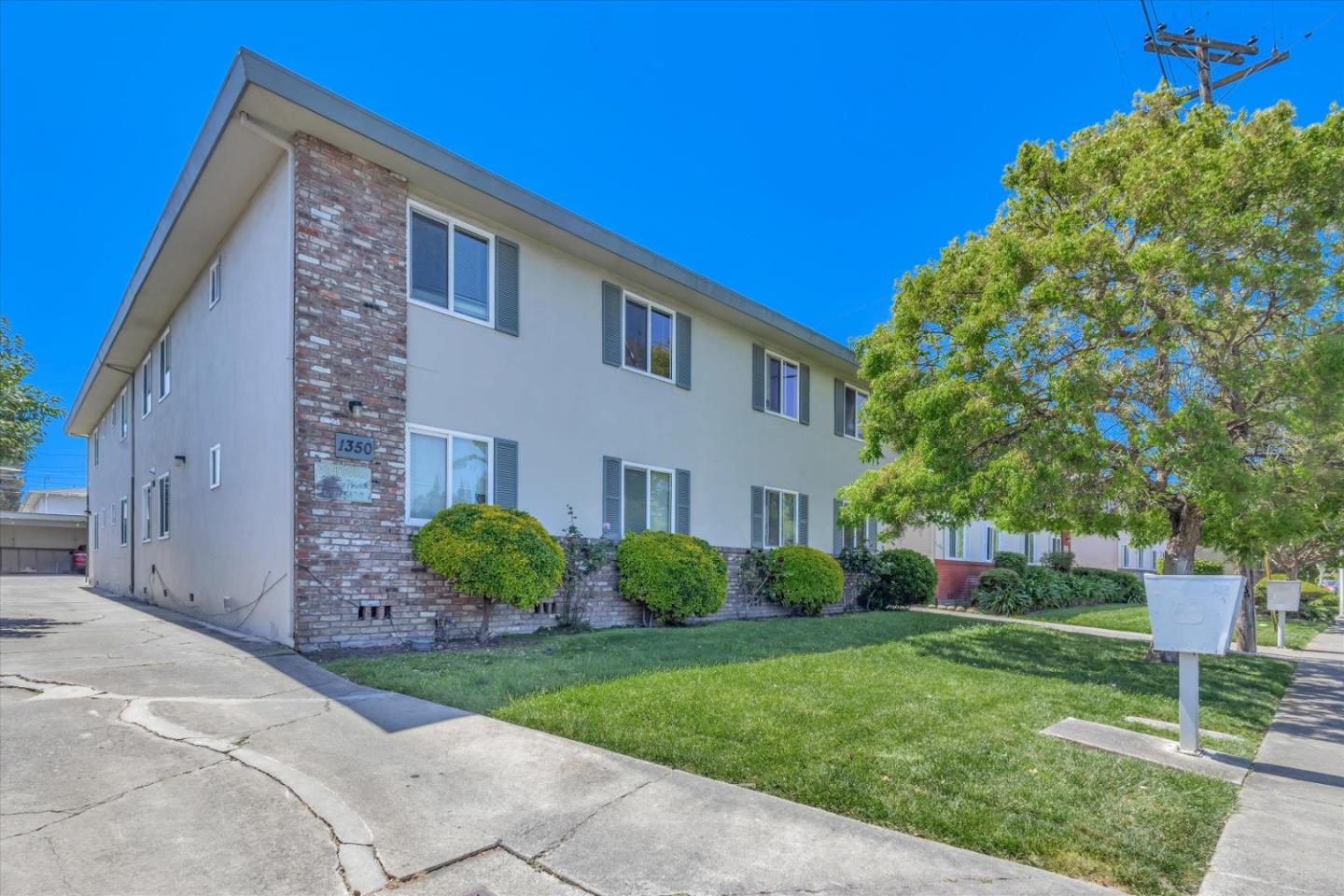 1350 Warburton AVE | 8 Units
