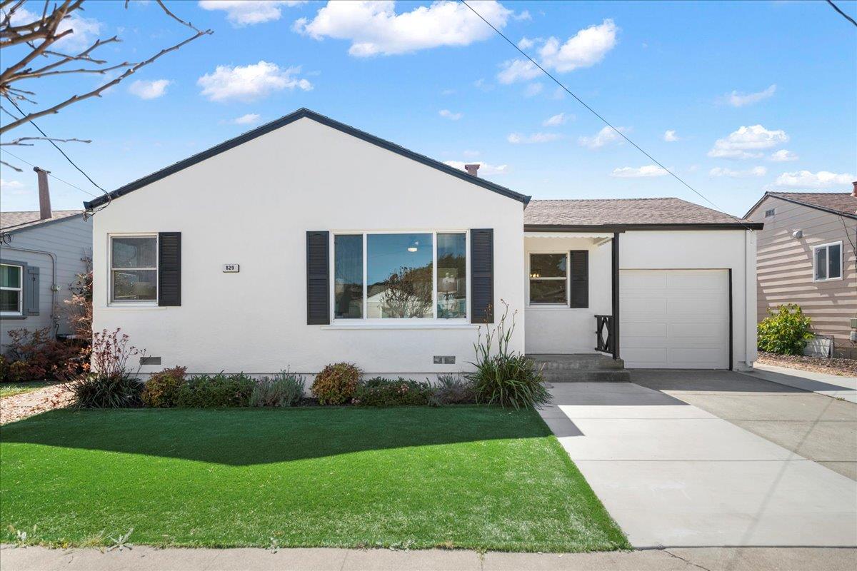 829 Ventura ST