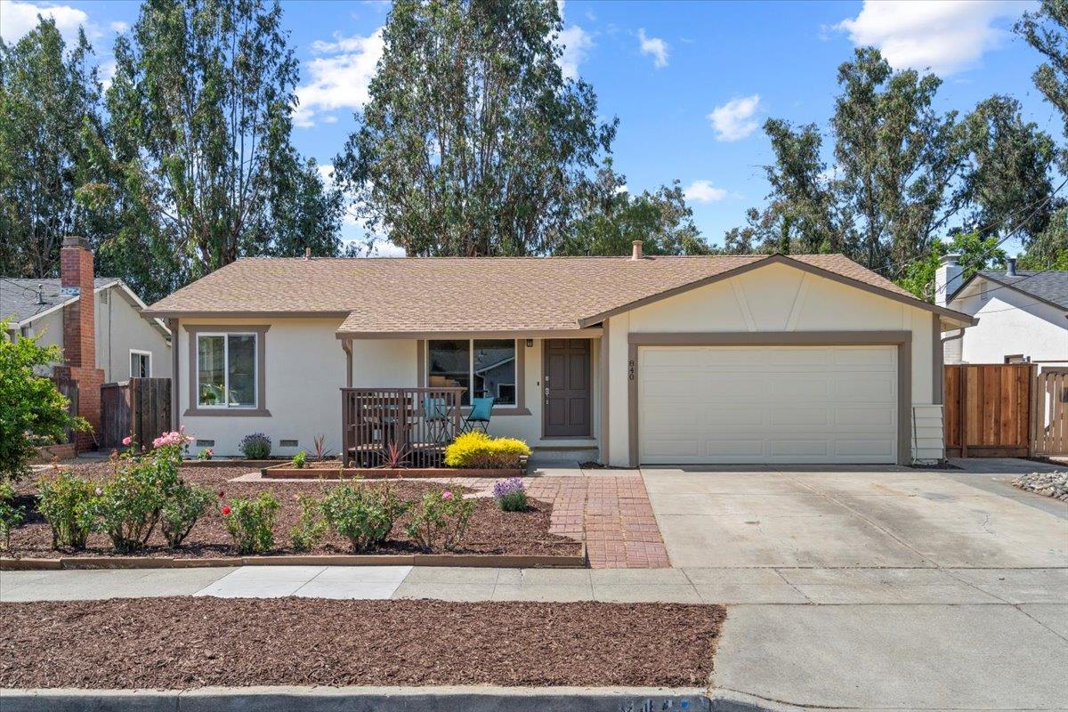 840 Feller AVE