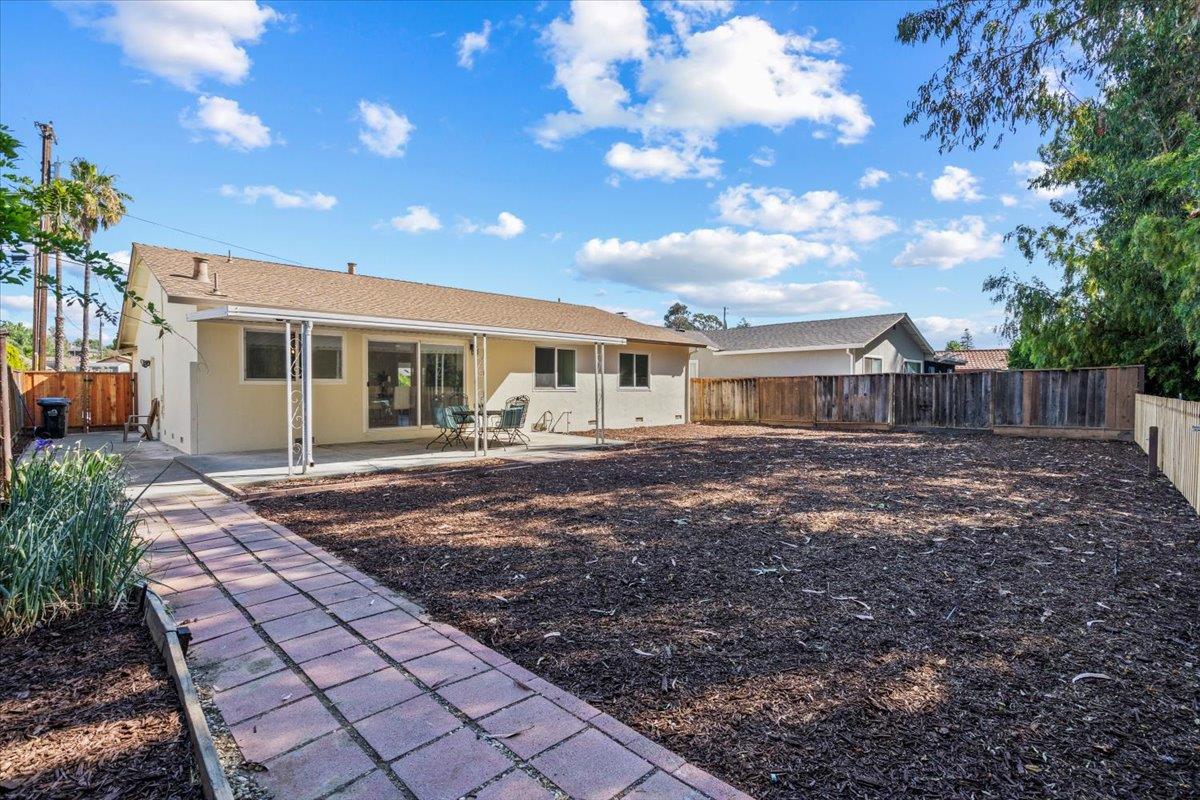 840 Feller AVE