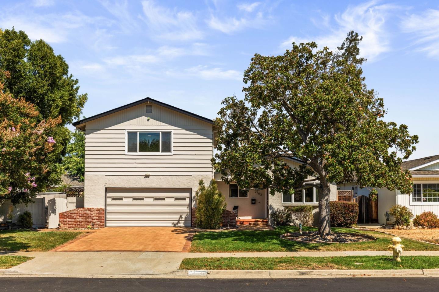 2163 Ebbesen Avenue