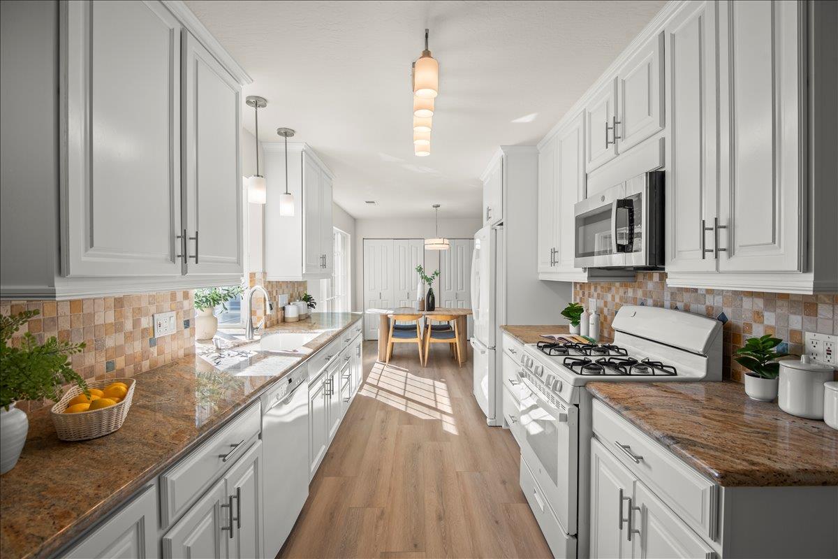 10450 Pineville Avenue